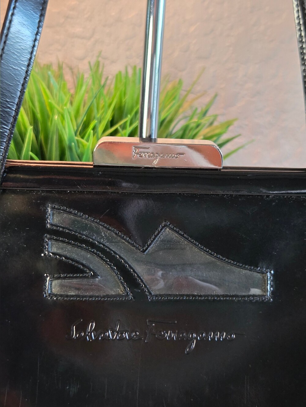 Vintage Salvatore Ferragamo Black Patent Leather Frame Bag Shoe Logo BV-216760 - Picture 2 of 15